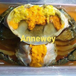 ปูไข่ดอง กุ้งดองน้ำปลาหวาน by annewey