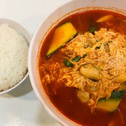 짬뽕밥 - จัมปงบับ