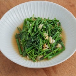 ยอดมะระน้ำมันหอย