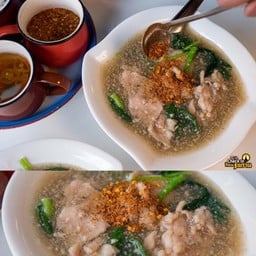 เกาเหลาราดหน้า