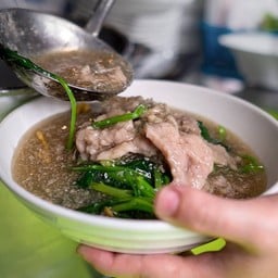 เส้นหมี่ราดหน้า พิเศษ