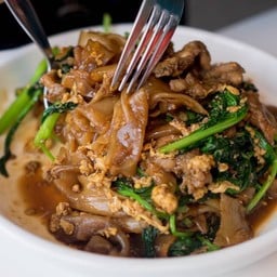 ผัดซีอิ๊วเส้นใหญ่ ธรรมดา