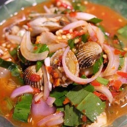 ยำมะม่วงทะเลเดือด