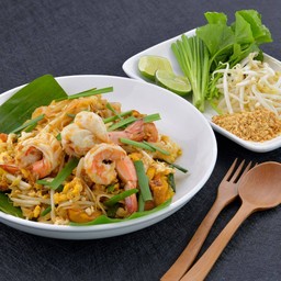 ผัดไทยกุ้งสด