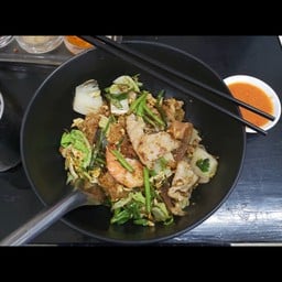 สุกี้แห้ง รวมมิตร