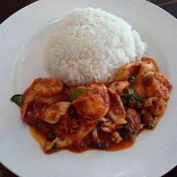 พริกเผาหมูกรอบราดข้าว