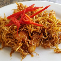 ไก่ผัดขิงกรอบ