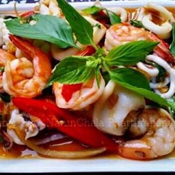 ผัดฉ่ากุ้ง+หมึก