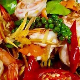 ผัดฉ่ากุ้ง