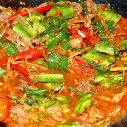 แกงป่าเนื้อชิ้น