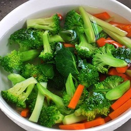 ผัดบล๊อกครี่เต้าหู้นำ้มันหอยเจ