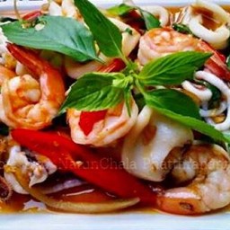 ผัดฉ่ากุ้งหมึกคะ