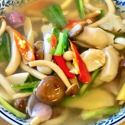 ต้มยำเห็ดรวมเจ