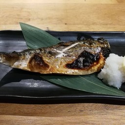 ปลาซาบะย่างเกลือ