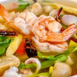 ต้มยำรวมมิตรน้ำใส