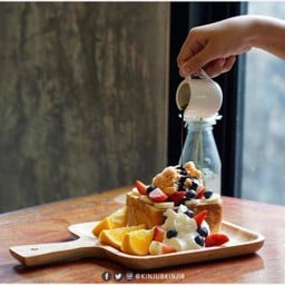 Ama Cafe