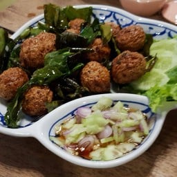 ร้านอาหารภูตอง