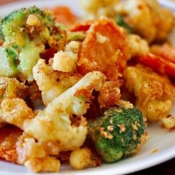 ผักรวมชุบแป้งทอด