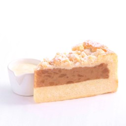 Apple Crumble With Vanilla Sauce Cake