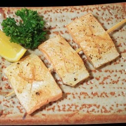 ท้องแซลมอนย่างเกลือ