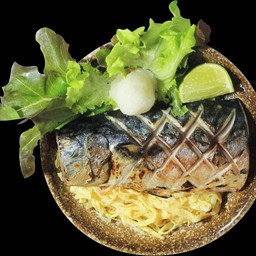 D23a ข้าวหน้าซาบะย่างเกลือ