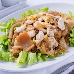ก๋วยเตี๋ยวคั่วไก่