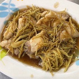 ปลาผัดขิง