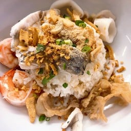 ข้าวต้มเเห้งรวมมิตรทะเล