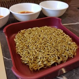 บะหมี่ผัก โมโรเฮยะ
