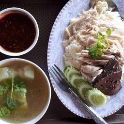 ร้านข้าวมันไก่ตลาดโต้รุ่งห้วยขวาง สาขา2 ลำลูกกาคลอง 4