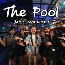 The Pool Bar & Reataurant