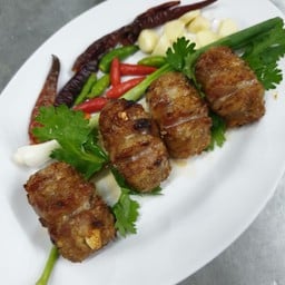 ไส้กรอกอีสาน import จากร้านดังในจังหวัดอุบลนะคะ