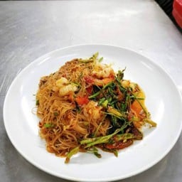 หมี่ผัดกระเฉดกุ้ง