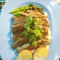 ขาหมูจอมขวัญ เจ้าเก่าสะพานควาย