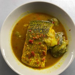 แกงส้มปลากระพง