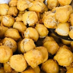 ร้านลูกชิ้นปลาราชวัตร หน้าร.พ.มงกุฏวัฒนะ