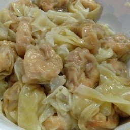 ราชาบะหมี่เกี๊ยว หมูแดง สาขา 1 ศาลายา