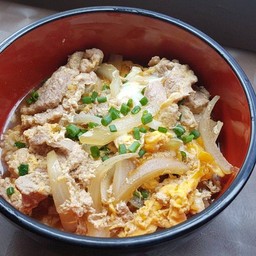 ข้าวคัตสึด้งปลาทอด