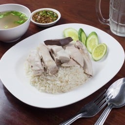 บ้านกรูคาเฟ่ แอนด์ บาร์ วัดอรุณฯ