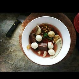 ร้านก๋วยเตี๋ยวเย็นตาโฟลูกชิ้นปลานายเก่ง