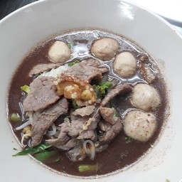 ลูกชิ้นแชมป์