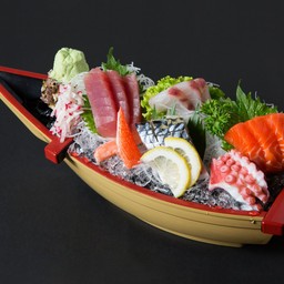 ซาชิมิรวมชุดกลาง