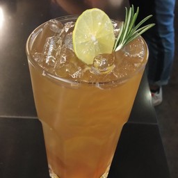 ชามะนาวเย็น (Iced Lemon Tea )