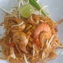 ผัดไทยกุ้งสด