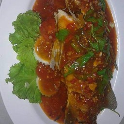 ปลากะพงราดพริก