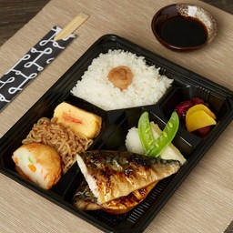 เซตปลาซาบะย่างซีอิ๊วเบนโตะ