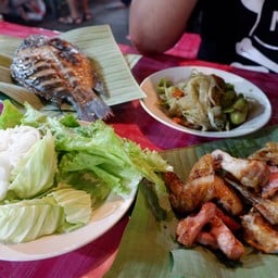 ตลาดมืด หลวงพระบาง