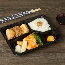 เซตปลาแซลมอนย่างซีอิ๊วเบนโตะ