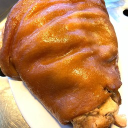 ขาหมู ซื้อยกขา ( ไม่สับ )