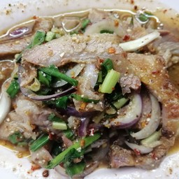น้ำตกหมู
